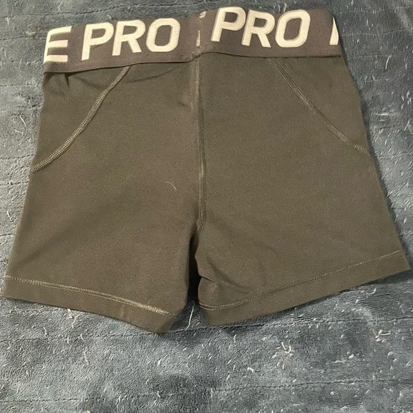 Nike Pro black compression shorts Small - Picture 2 of 4